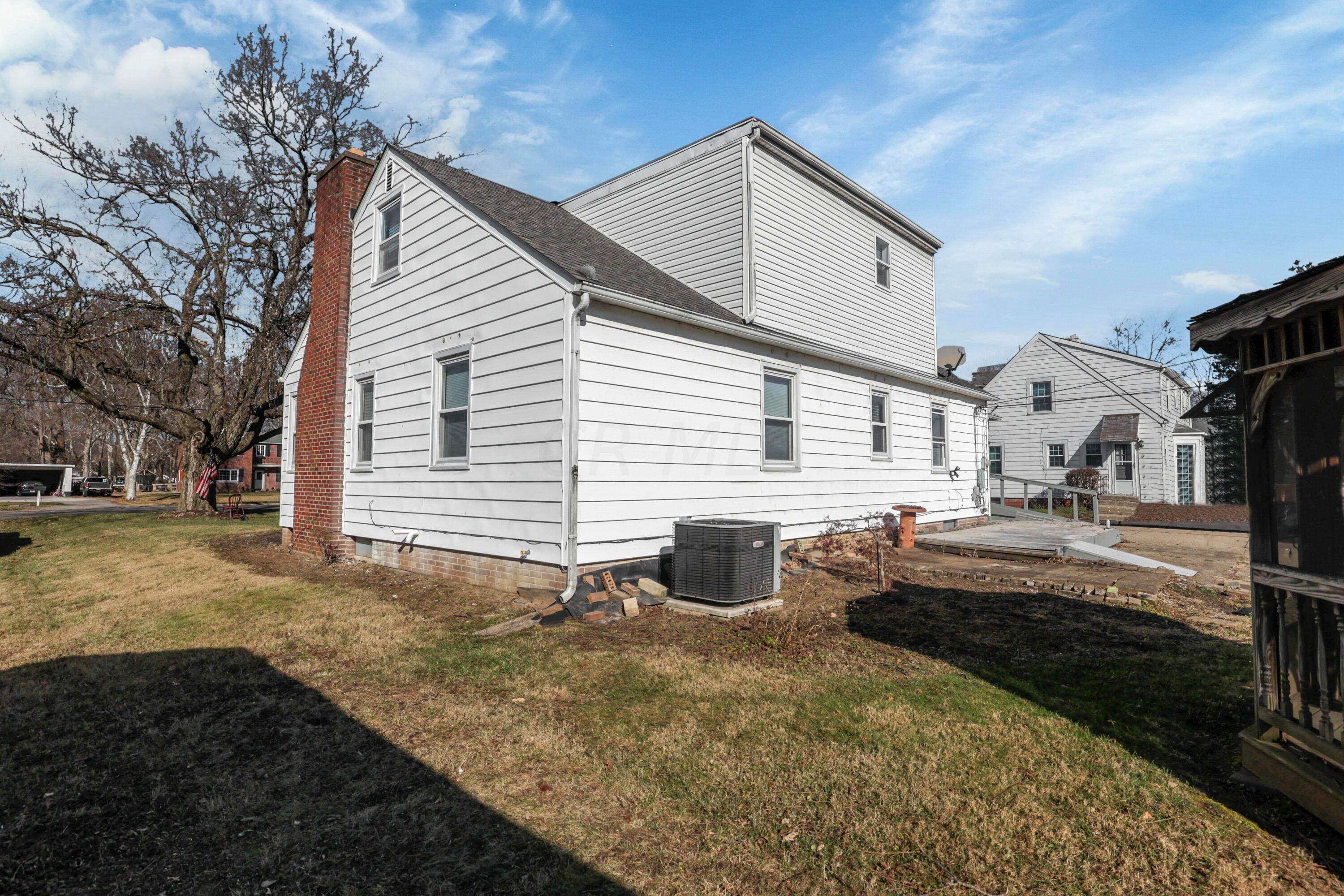 868 Pleasantville Road Lancaster, OH 43130 - Photo 7 of 63 0N4A0630