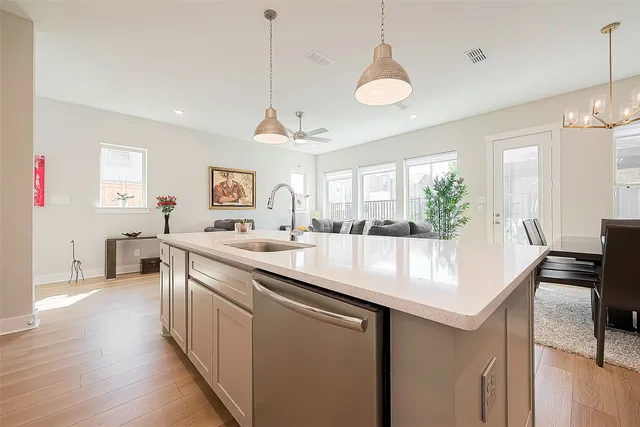 $3,300 | 10915 Brambling Wood Drive, Houston, TX 77043