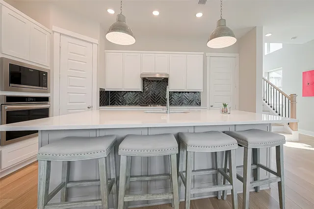 $3,300 | 10915 Brambling Wood Drive, Houston, TX 77043