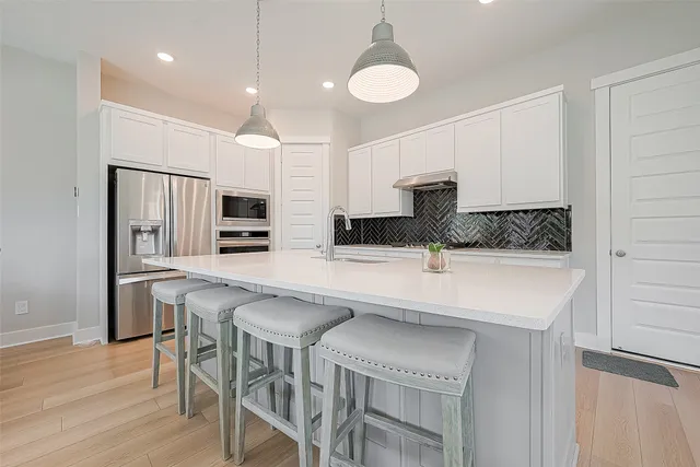 $3,300 | 10915 Brambling Wood Drive, Houston, TX 77043