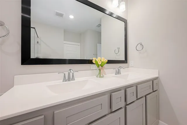 $3,300 | 10915 Brambling Wood Drive, Houston, TX 77043