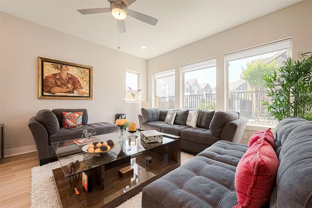 $3,300 | 10915 Brambling Wood Drive, Houston, TX 77043