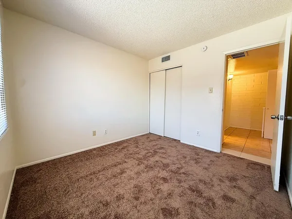 $1,195 | 4029 West Mesquite Lane, Phoenix, AZ 85019