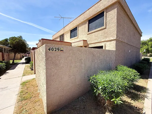 $1,195 | 4029 West Mesquite Lane, Phoenix, AZ 85019