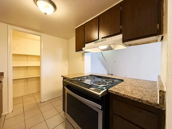 $1,195 | 4029 West Mesquite Lane, Phoenix, AZ 85019