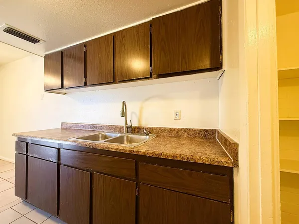 $1,195 | 4029 West Mesquite Lane, Phoenix, AZ 85019