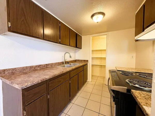 $1,195 | 4029 West Mesquite Lane, Phoenix, AZ 85019