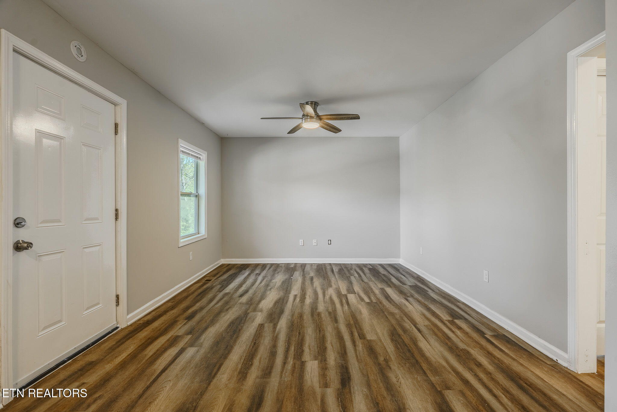 2328 Southside Road Knoxville, TN 37920 - Photo 11 of 26 7-web-or-mls-_DSC8740-HDR