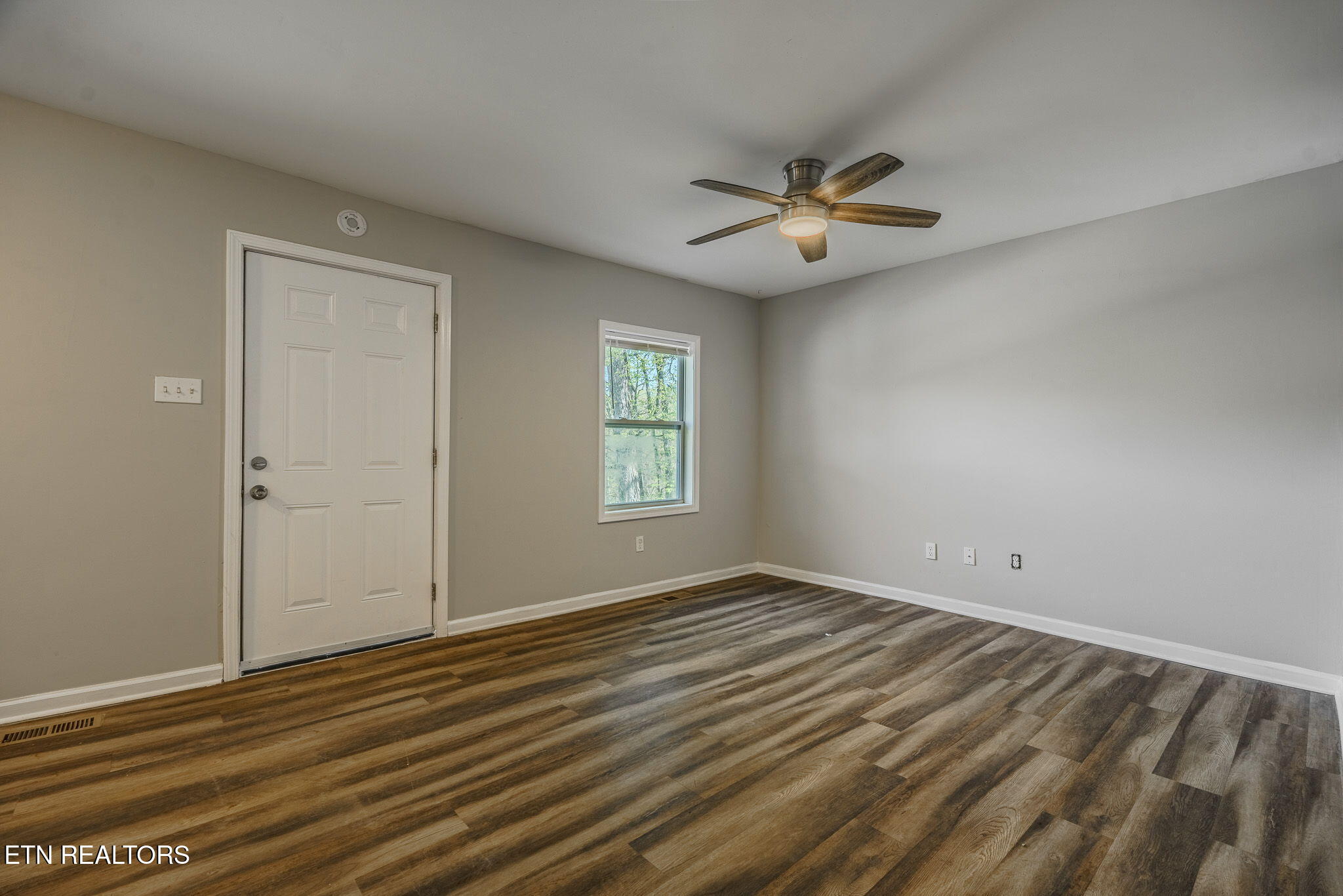 2328 Southside Road Knoxville, TN 37920 - Photo 12 of 26 8-web-or-mls-_DSC8750-HDR