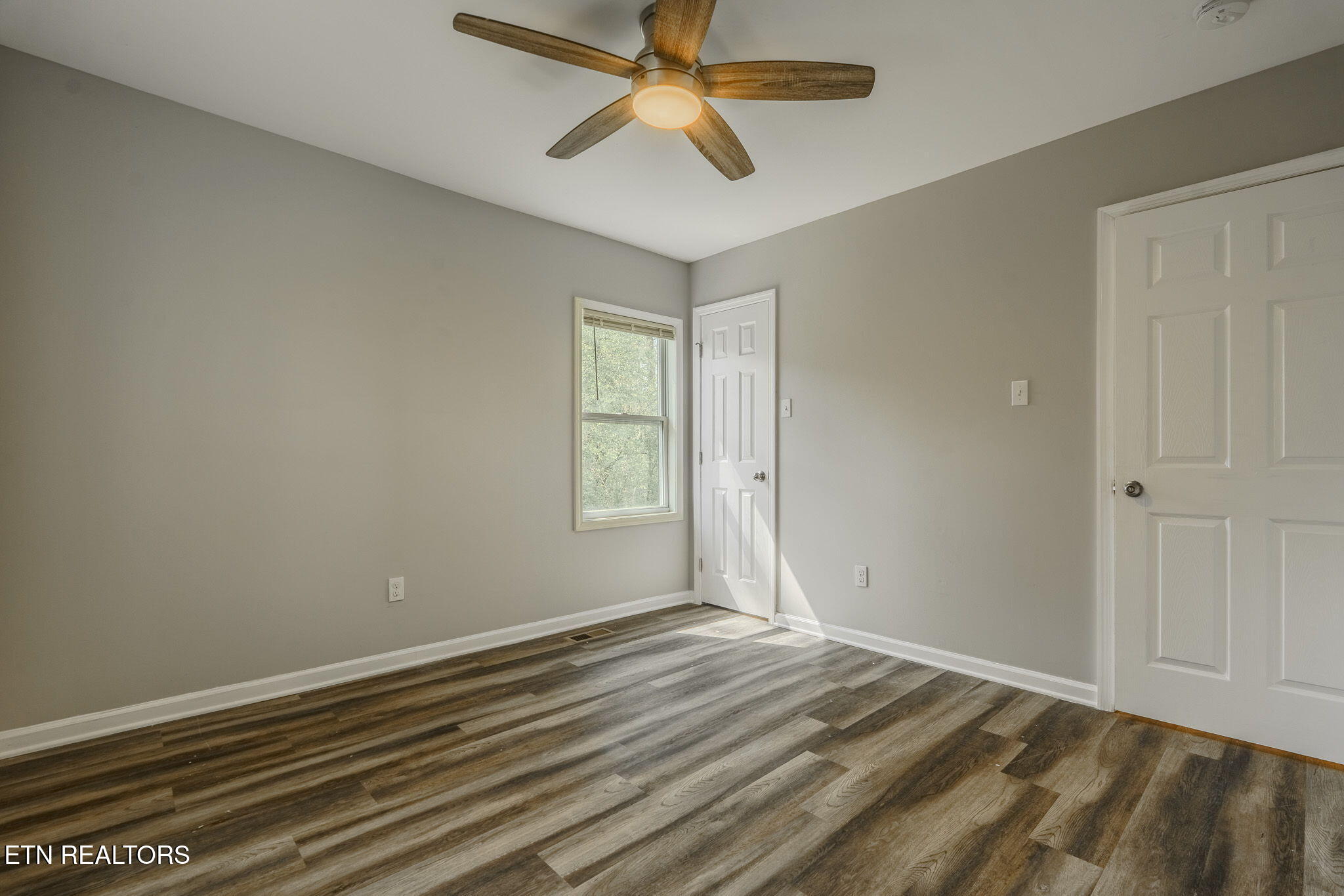 2328 Southside Road Knoxville, TN 37920 - Photo 20 of 26 16-web-or-mls-_DSC8830-HDR