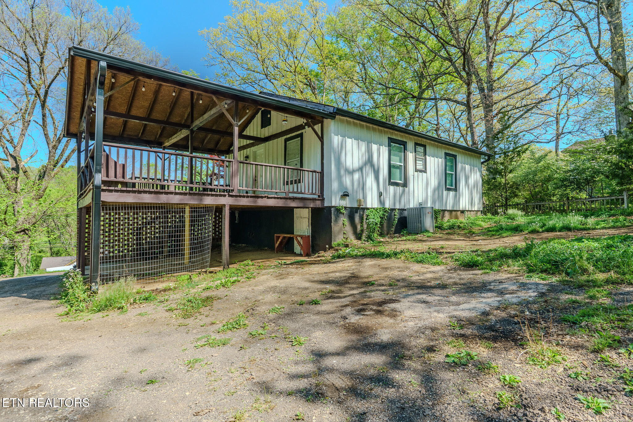 2328 Southside Road Knoxville, TN 37920 - Photo 2 of 26 22-web-or-mls-_DSC8905-HDR