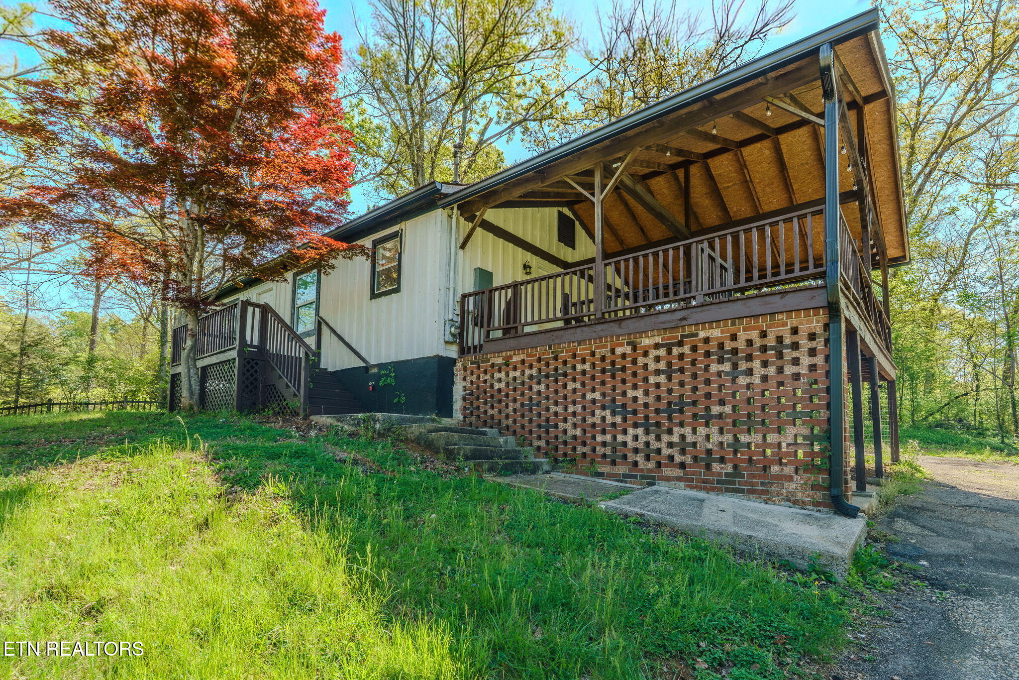 2328 Southside Road Knoxville, TN 37920 - Photo 4 of 26 18-web-or-mls-_DSC8850-HDR