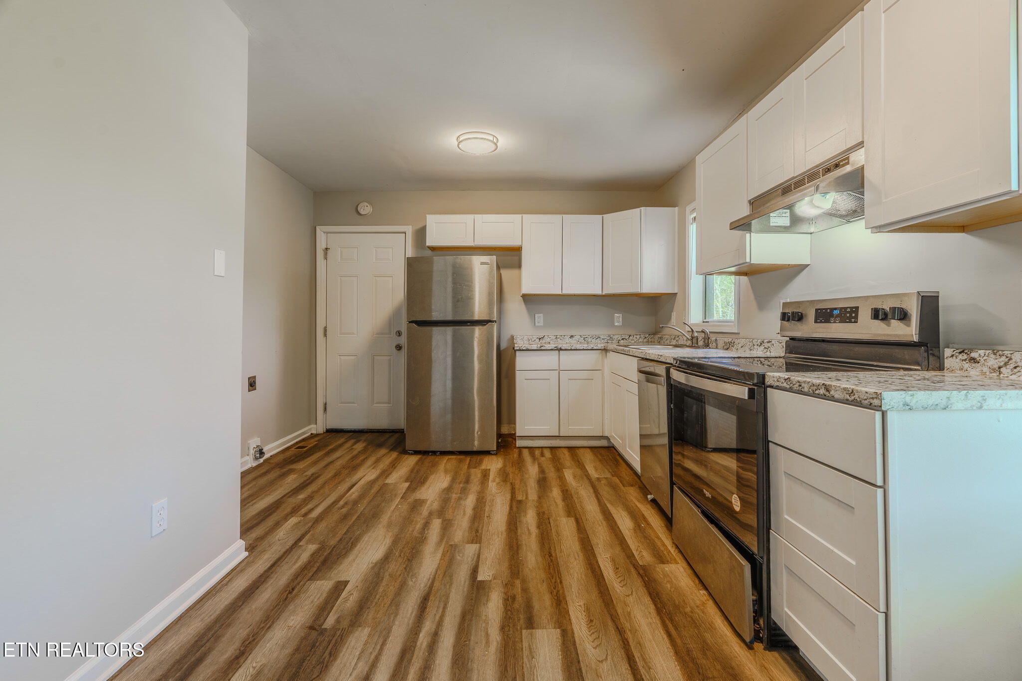 2328 Southside Road Knoxville, TN 37920 - Photo 9 of 26 5-web-or-mls-_DSC8715-HDR