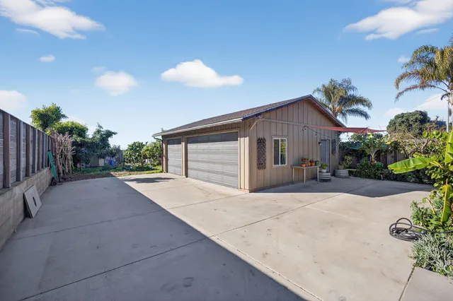 $1,585,000 | 4213 Carpinteria Avenue, Carpinteria, CA 93013