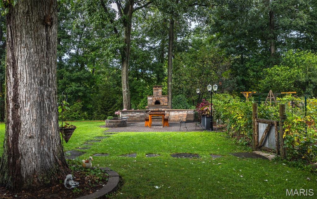 4769 South Hazel Road Edwardsville, IL 62025 - Photo 5 of 42 Gallery Image 5