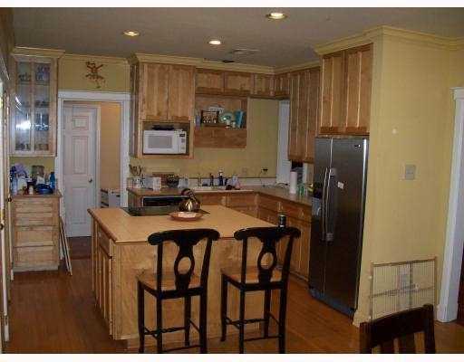 126 Colonial Heights Road River Ridge, LA 70123 - Photo 2 of 7 Gallery Image 2