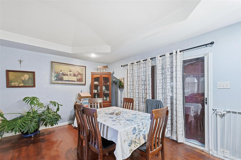 2010 Gross Road Dallas, TX 75228 - Photo 11 of 39