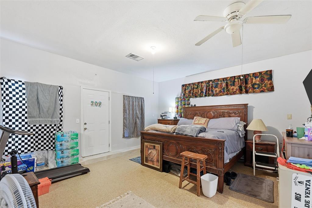 2010 Gross Road Dallas, TX 75228 - Photo 17 of 39