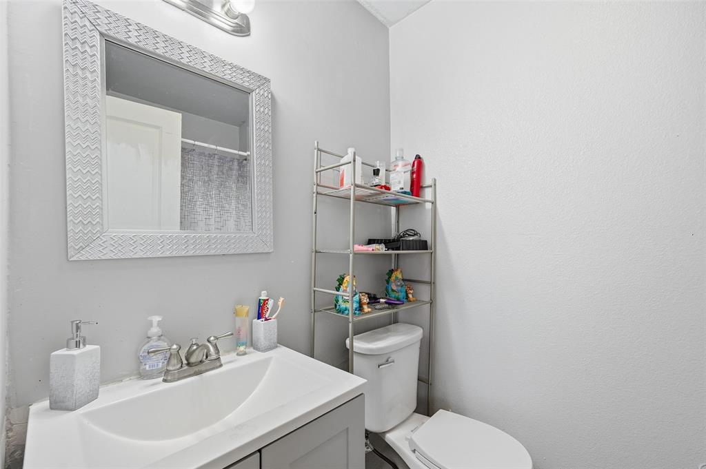 2010 Gross Road Dallas, TX 75228 - Photo 34 of 39