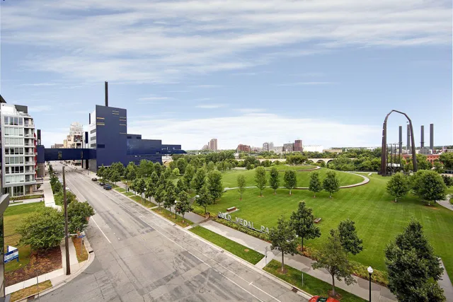 $2,700 | 215 10th Avenue South, Unit 333, Minneapolis, MN 55415