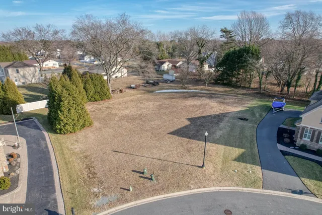 $575,000 | 12 Wolf Creek Circle, Dover, DE 19901