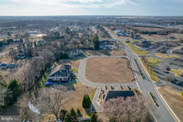 $575,000 | 12 Wolf Creek Circle, Dover, DE 19901