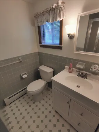 $2,350 | 4244 Emerson Place, Vestal, NY 13850