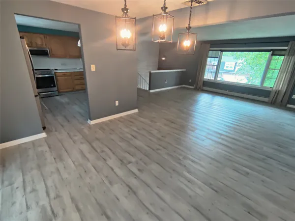 $2,350 | 4244 Emerson Place, Vestal, NY 13850