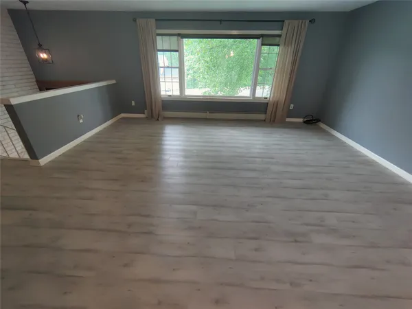 $2,350 | 4244 Emerson Place, Vestal, NY 13850