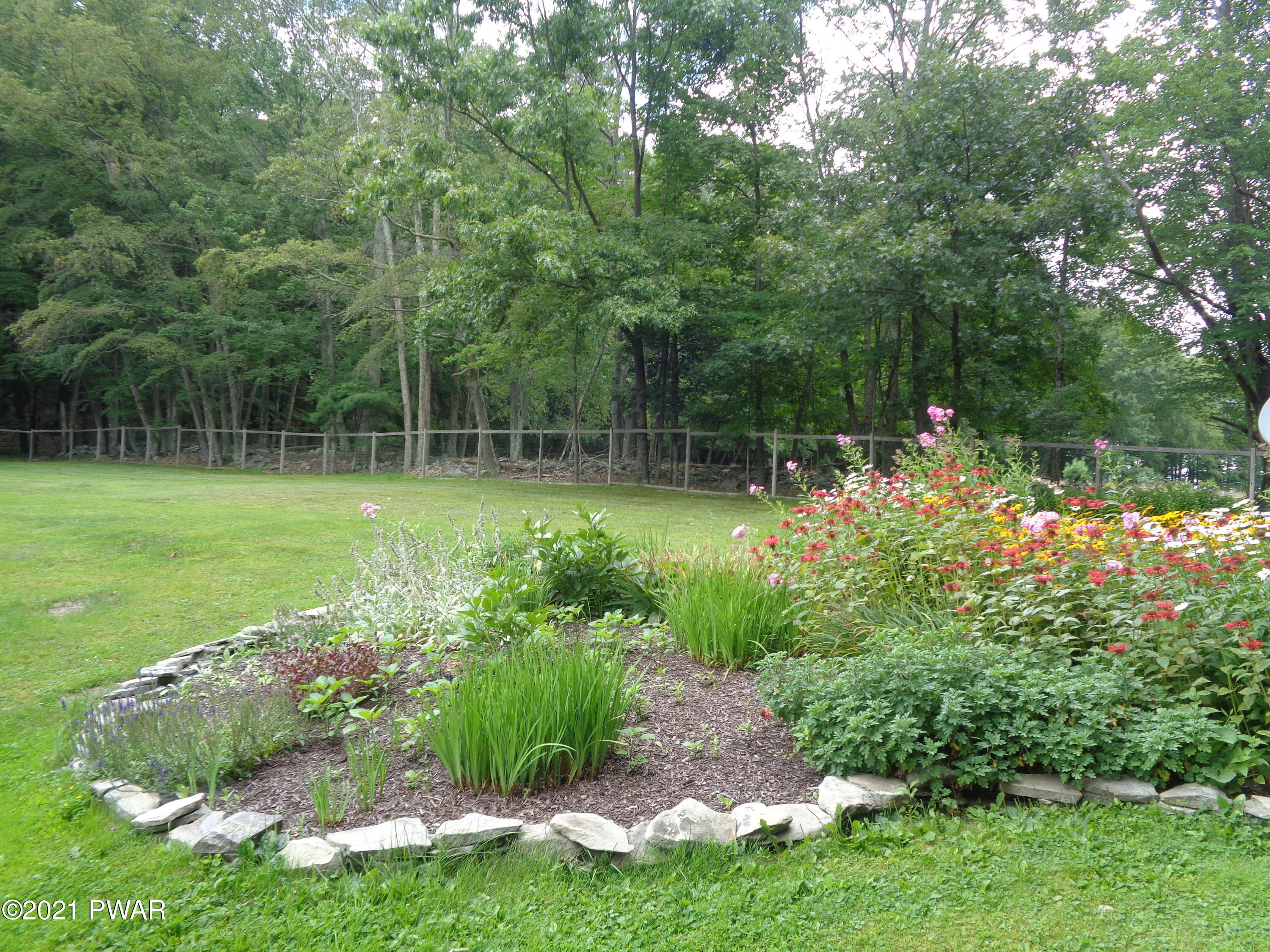 210 Husson Road Milford, PA 18337 - Photo 63 of 68 landscaping