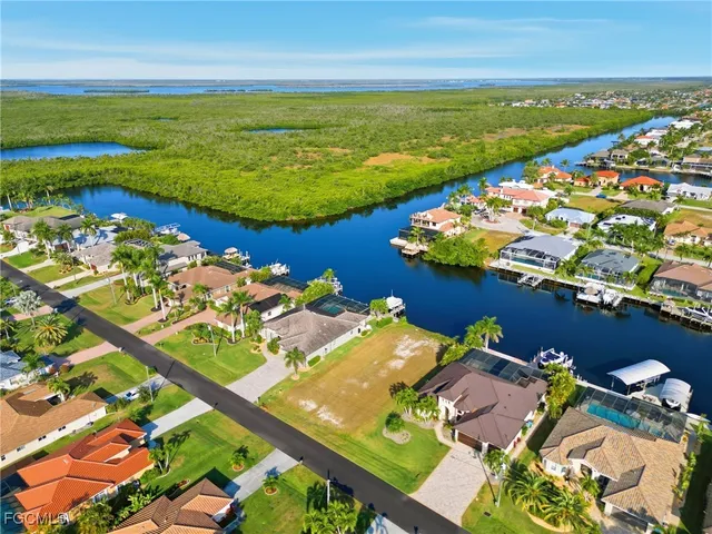 an aerial view of ocean residential house with outdoor space