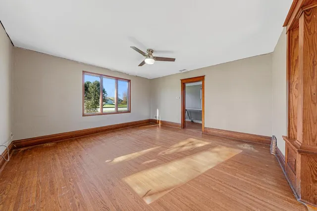 $425,000 | 55570 Highway 56, West Concord, MN 55985