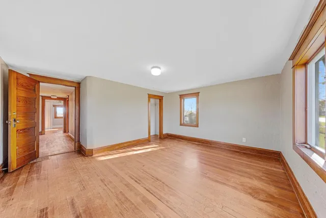 $425,000 | 55570 Highway 56, West Concord, MN 55985