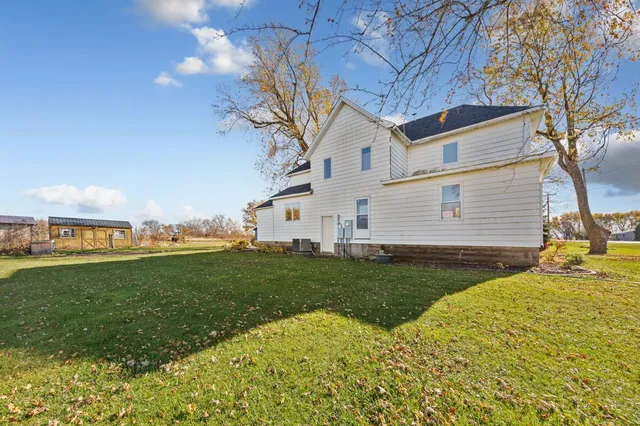 $425,000 | 55570 Highway 56, West Concord, MN 55985