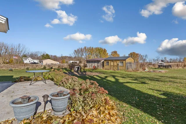 $425,000 | 55570 Highway 56, West Concord, MN 55985