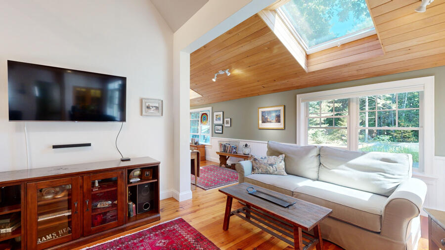 29 Boulder Hill Road Tenants Harbor, ME 04860 - Photo 22 of 90 View of Living Room