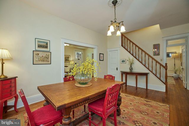 $1,360,000 | 601 North View Terrace, Alexandria, VA 22301