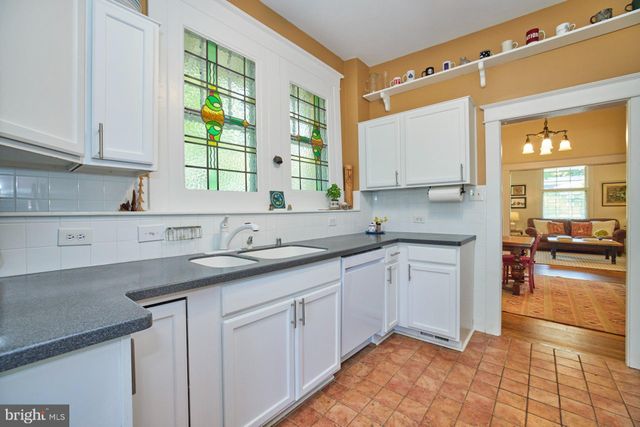 $1,360,000 | 601 North View Terrace, Alexandria, VA 22301
