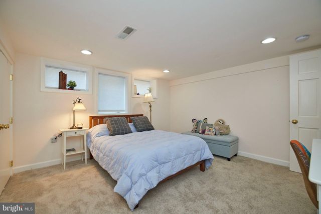 $1,360,000 | 601 North View Terrace, Alexandria, VA 22301