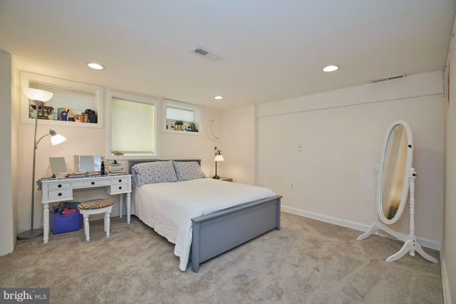 $1,360,000 | 601 North View Terrace, Alexandria, VA 22301