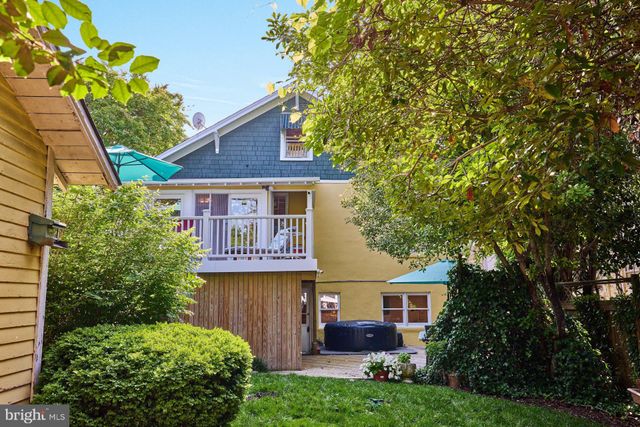 $1,360,000 | 601 North View Terrace, Alexandria, VA 22301