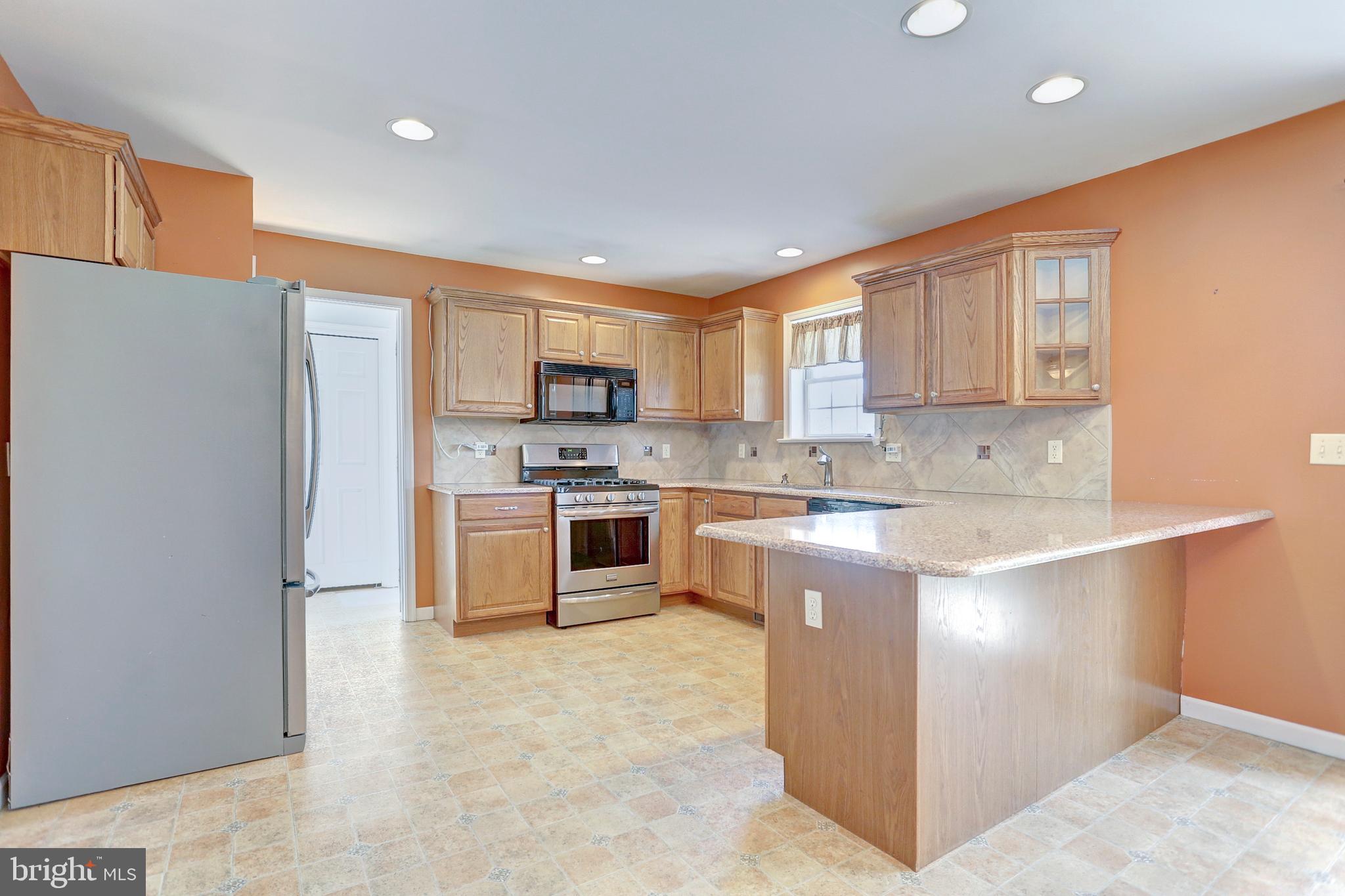 335 Olde Hickory Road Mount Wolf, PA 17347 - Photo 13 of 42 Gallery Image 13
