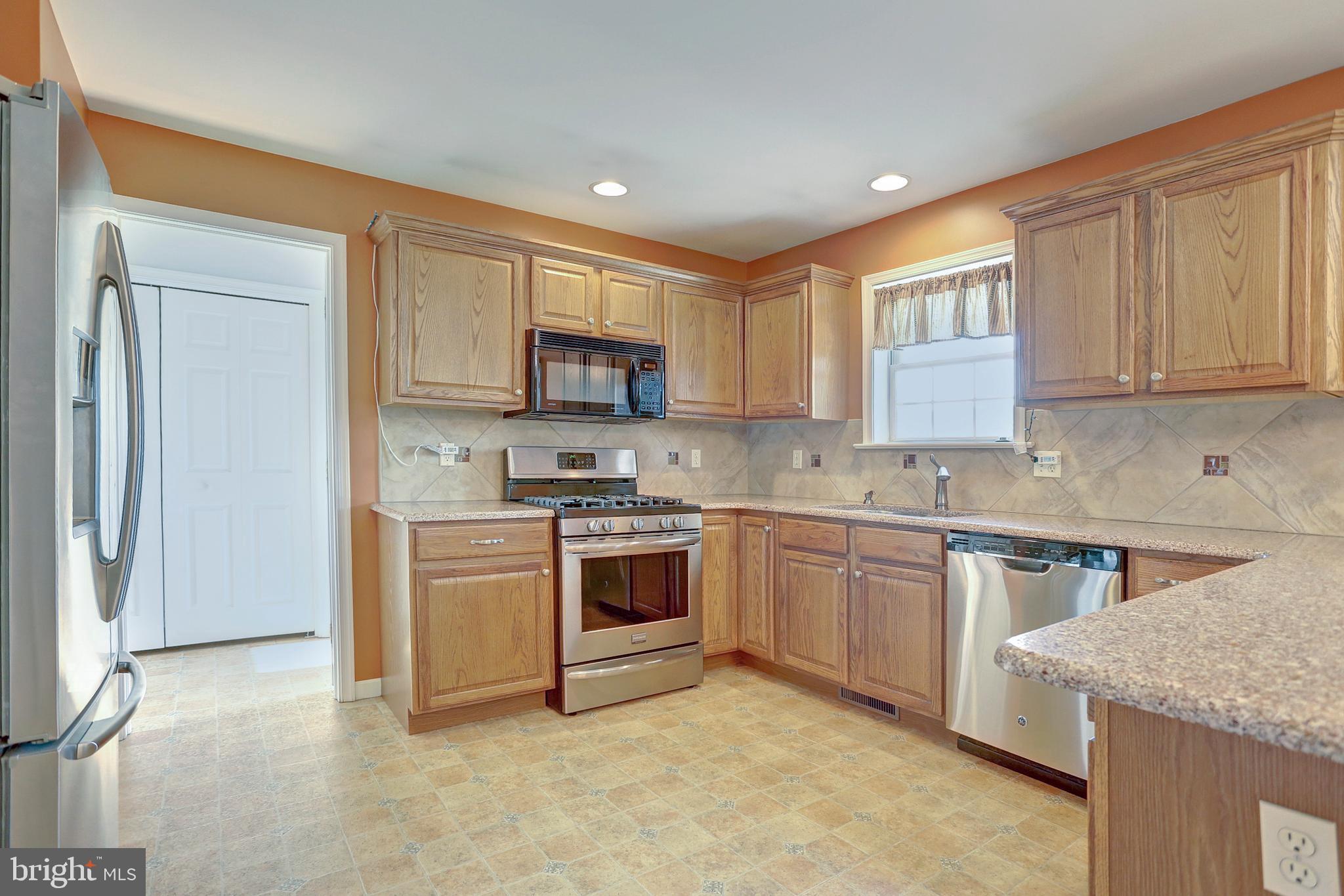335 Olde Hickory Road Mount Wolf, PA 17347 - Photo 14 of 42 Gallery Image 14