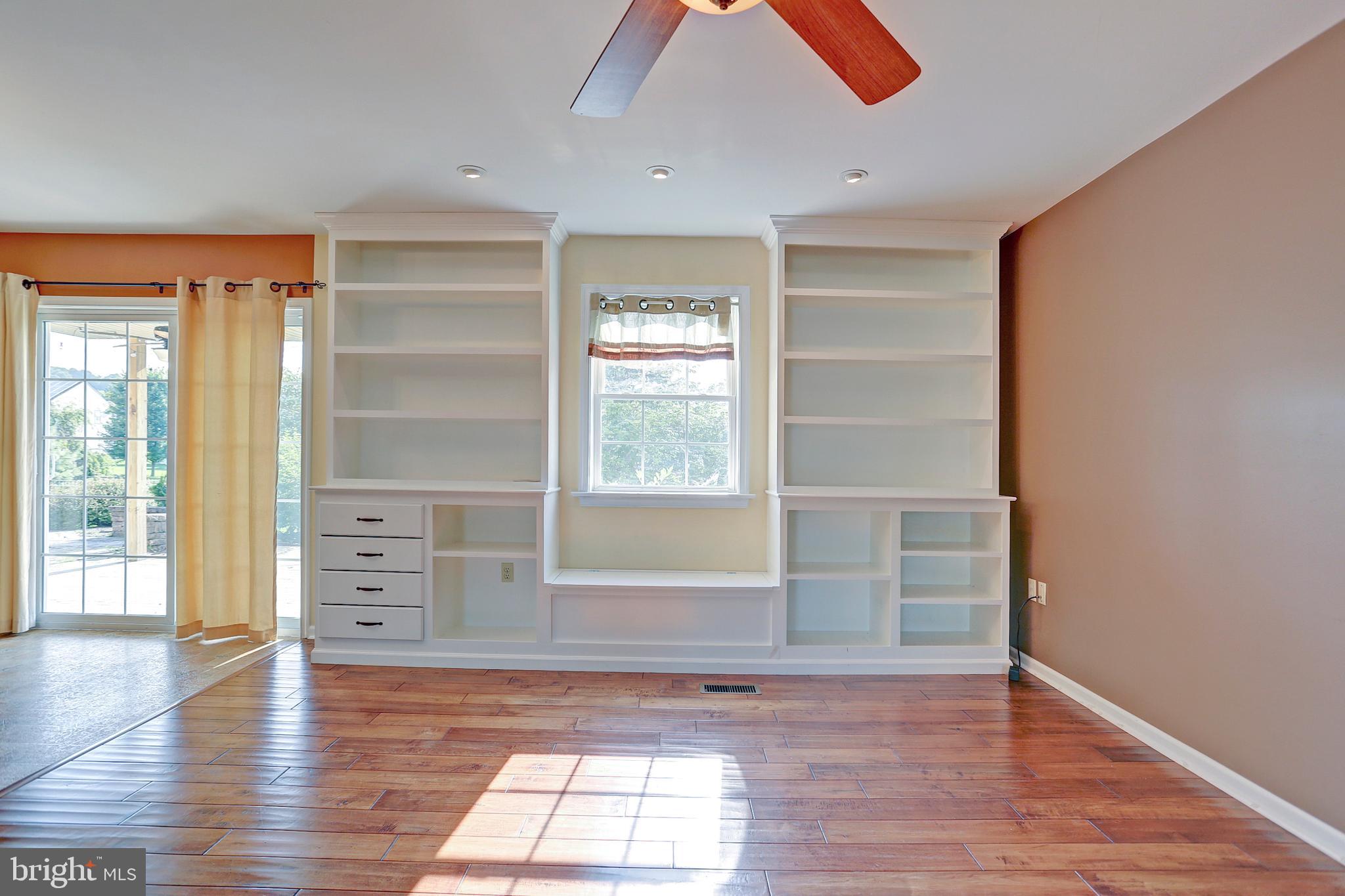 335 Olde Hickory Road Mount Wolf, PA 17347 - Photo 6 of 42 Gallery Image 6