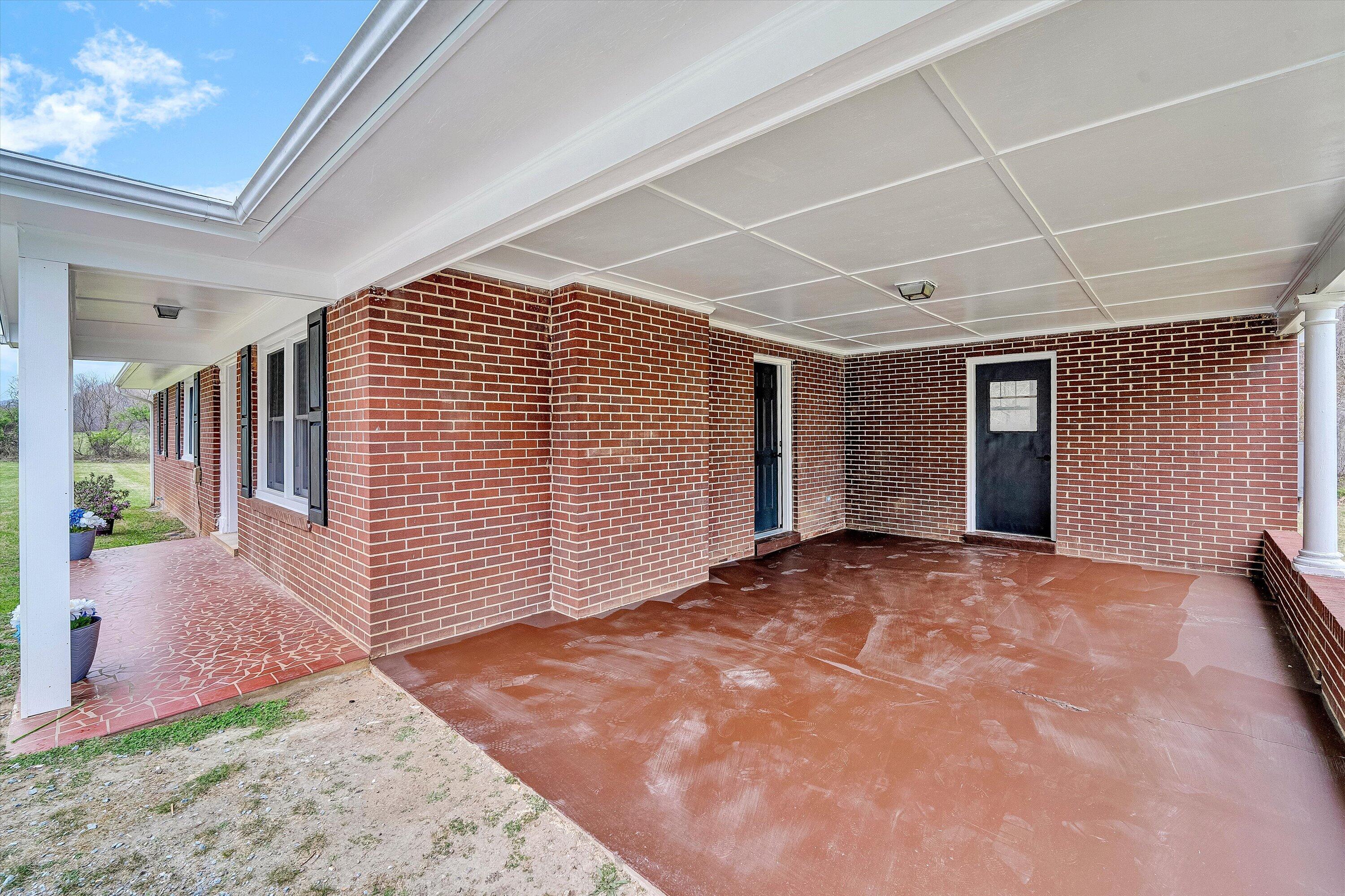 1232 Prillaman Switch Road Ferrum, VA 24088 - Photo 7 of 37 04-SGP-67