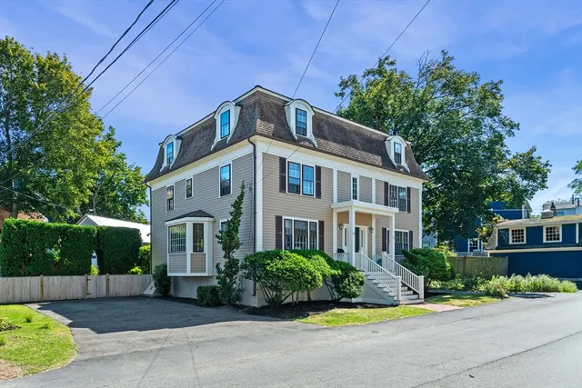 $750,000 | 60 Elm Street, Unit 60, Marblehead, MA 01945