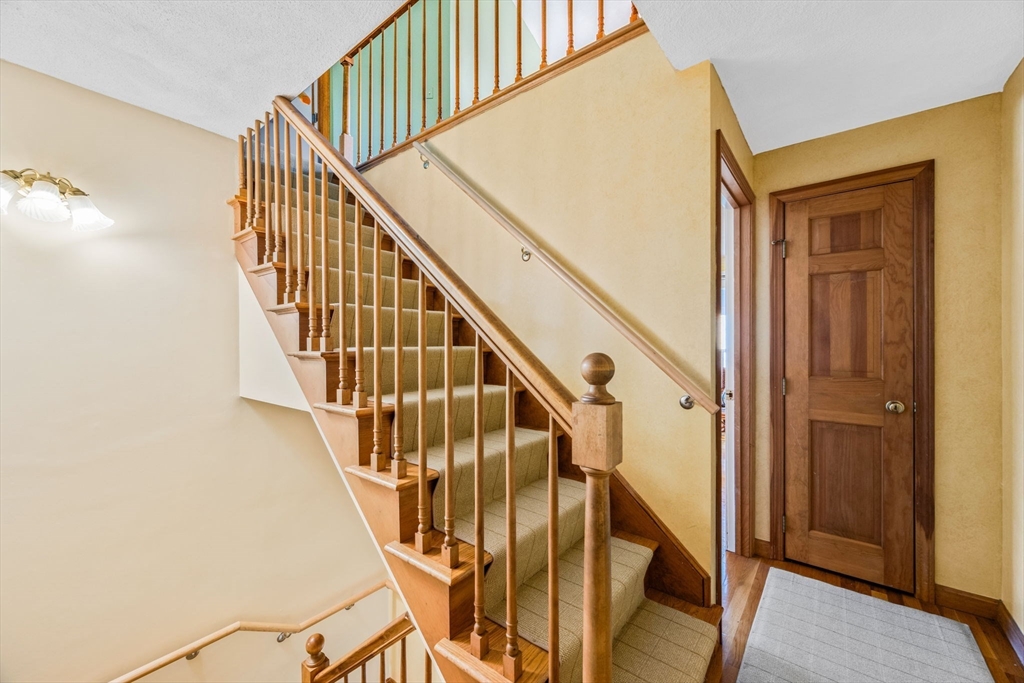 60 Elm Street, Unit 60 Marblehead, MA 01945 - Photo 17 of 32