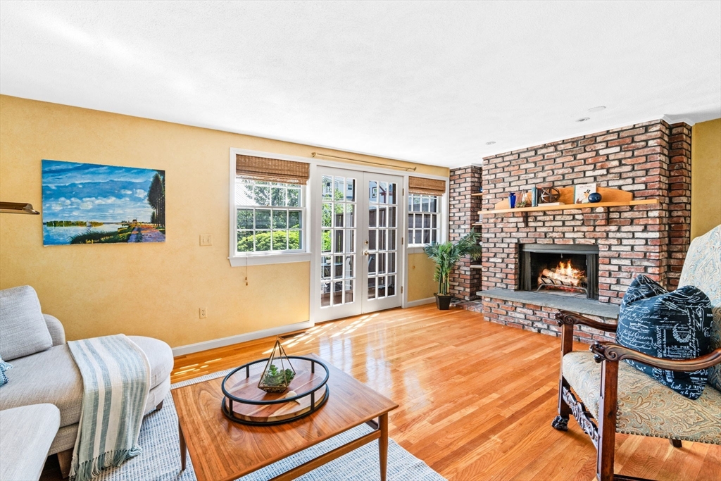 60 Elm Street, Unit 60 Marblehead, MA 01945 - Photo 4 of 32