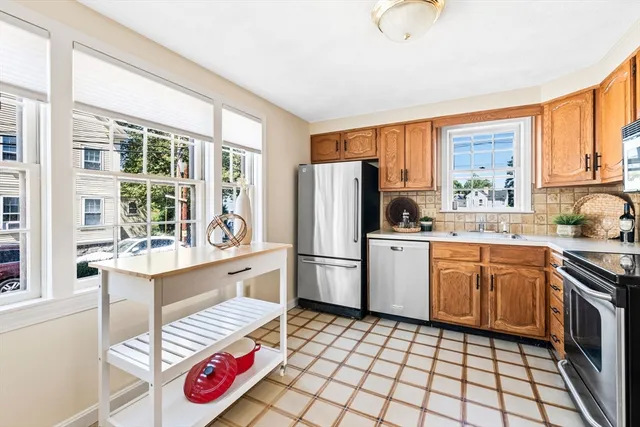 $750,000 | 60 Elm Street, Unit 60, Marblehead, MA 01945