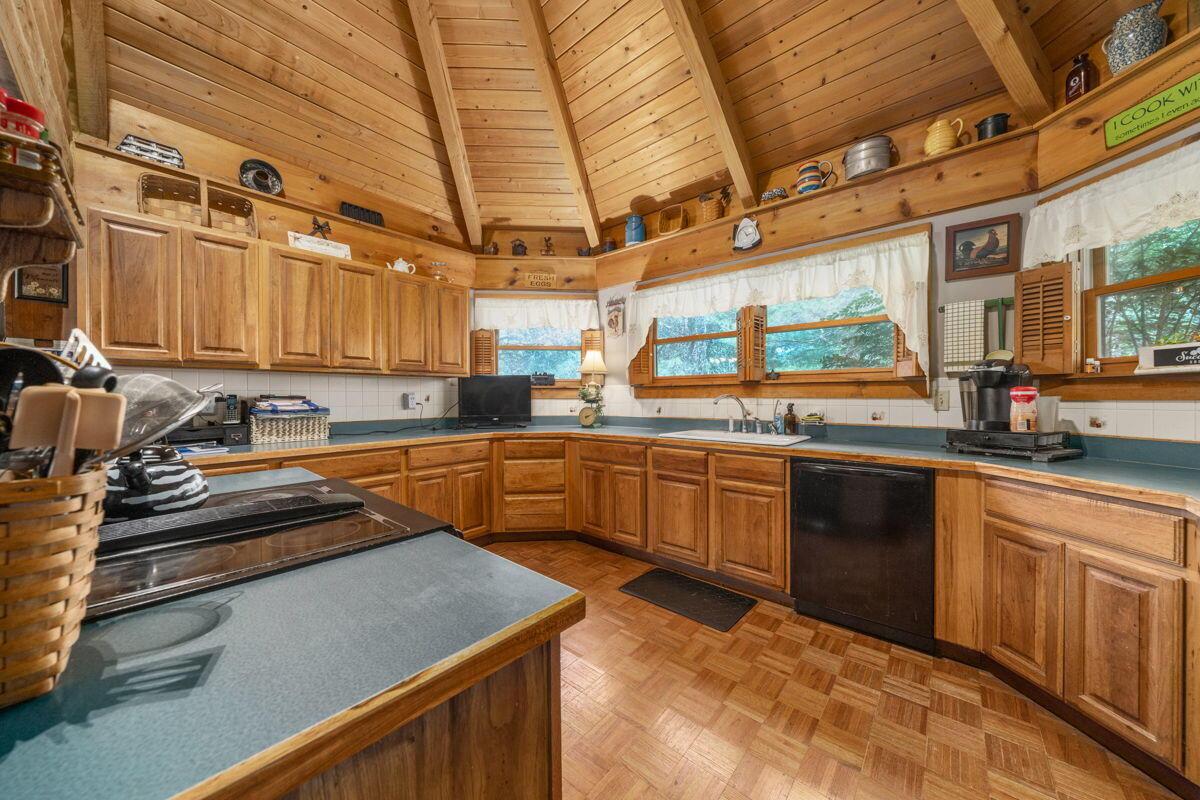 16472 Kreashbaum Road Rockbridge, OH 43149 - Photo 32 of 145 32-web-or-mls-DSC09551